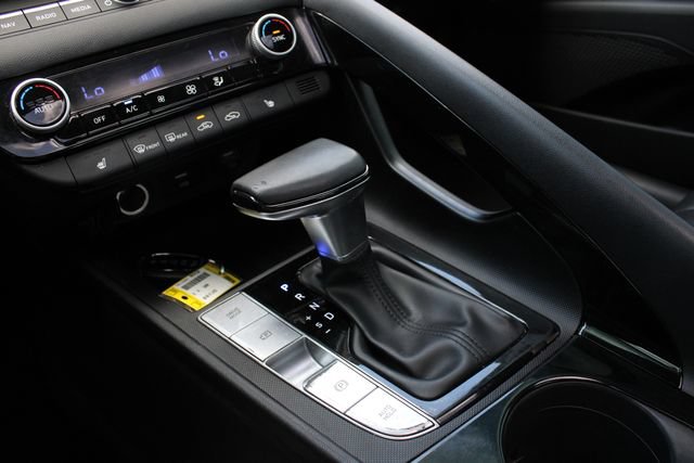 Used 2023 Hyundai Elantra Limited FWD image 19