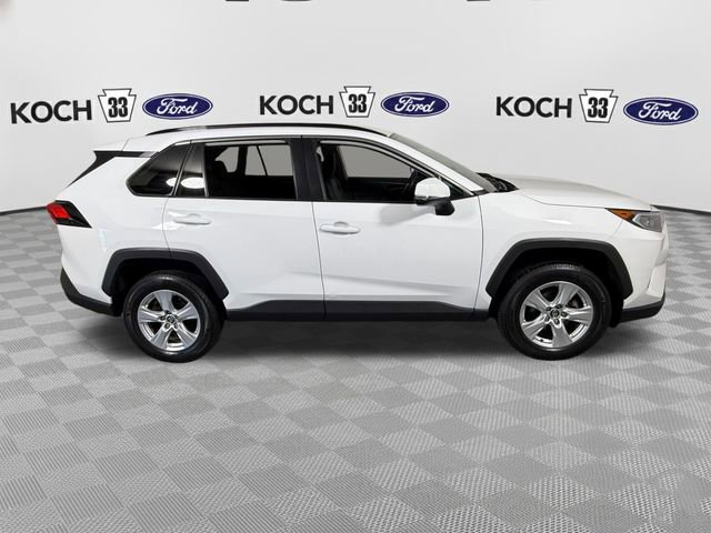 Used 2020 Toyota RAV4 XLE AWD/4WD image 9