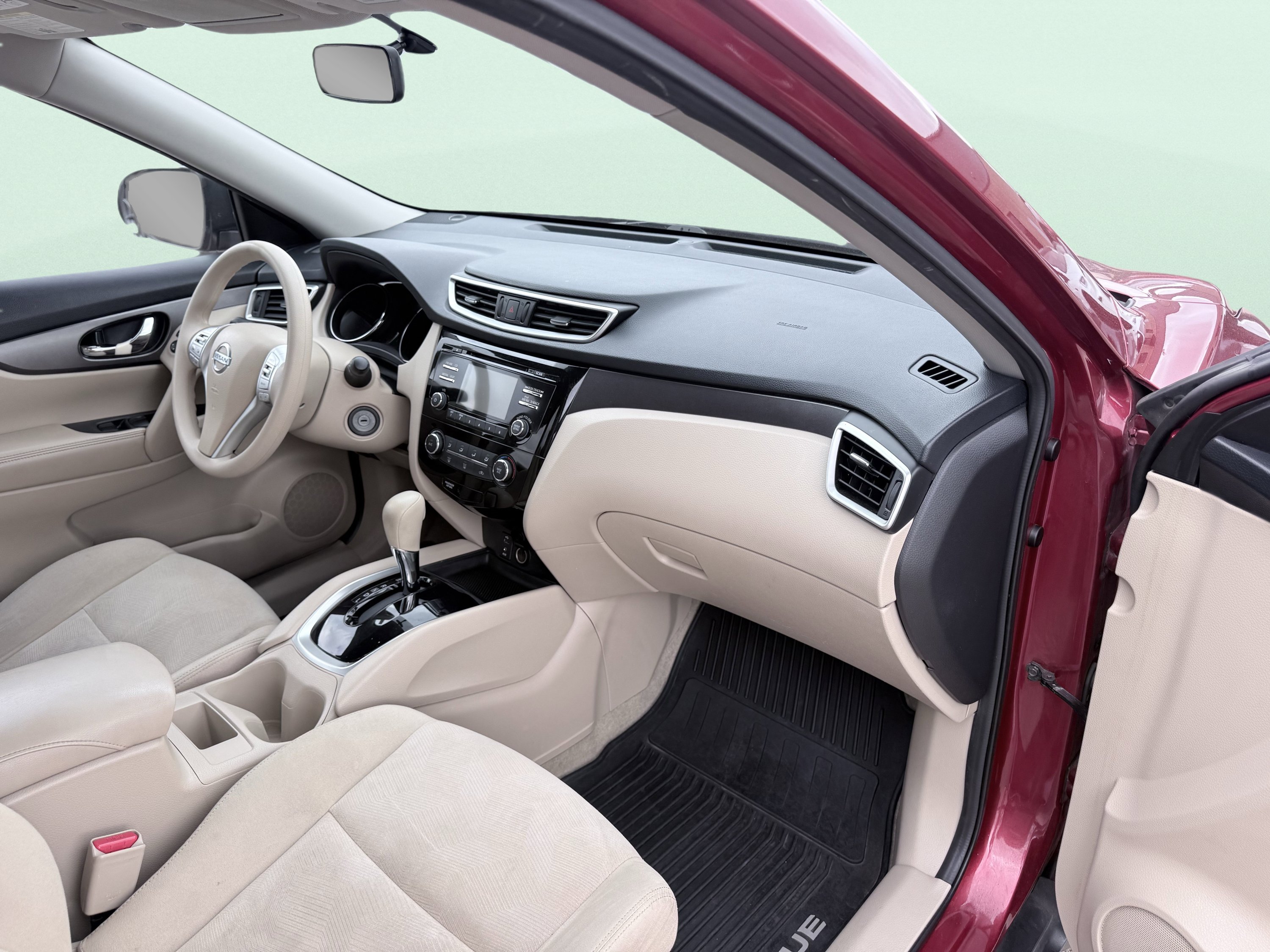 Used 2015 Nissan Rogue S FWD image 41