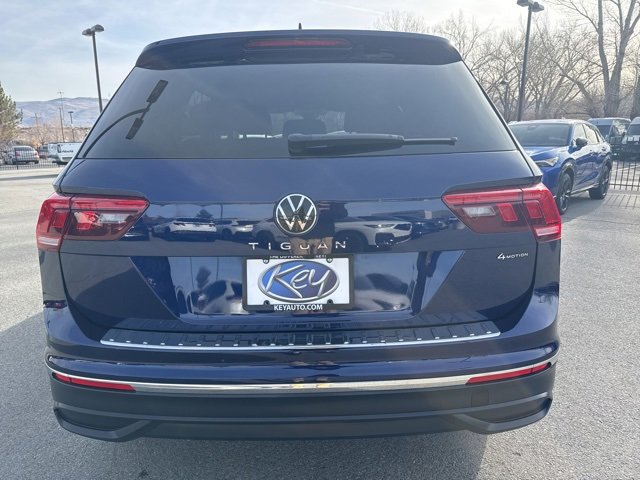 Used 2024 Volkswagen Tiguan SE image 4