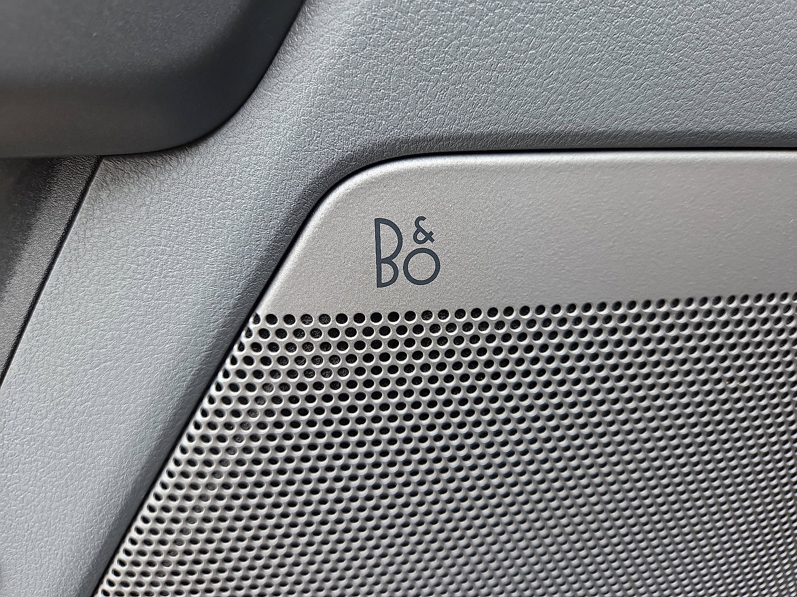 Used 2022 Ford F150 XLT w/ Equipment Group 302A High image 13