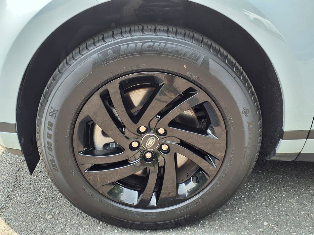 Certified 2025 Land Rover Range Rover Evoque S image 9