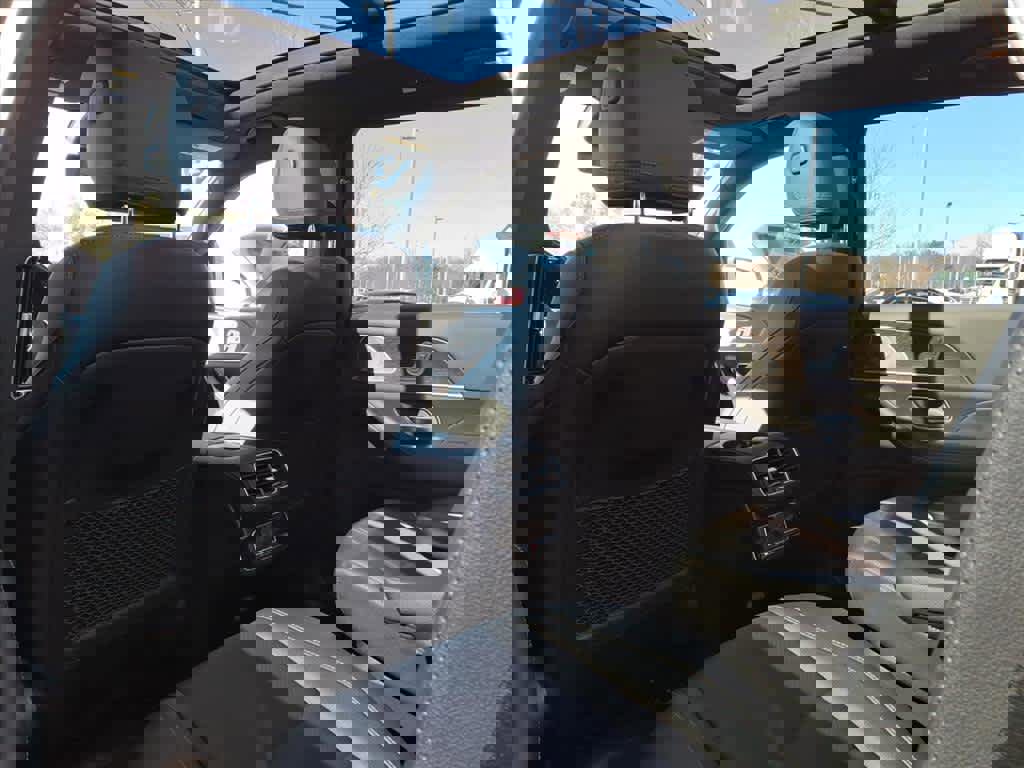 Used 2023 Mercedes-Benz GLS 450 4MATIC image 19