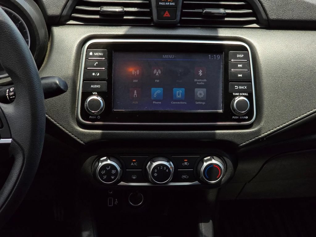 Used 2021 Nissan Versa S FWD image 12