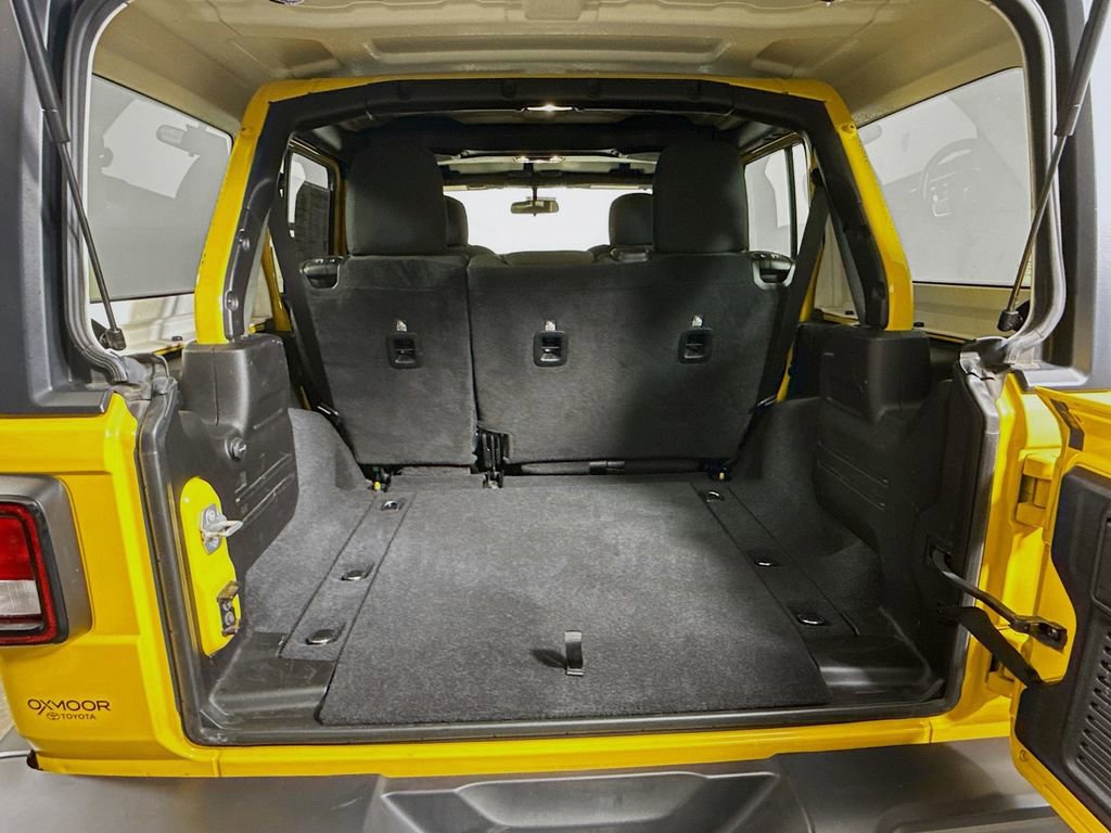 Used 2019 Jeep Wrangler Unlimited Sahara image 25