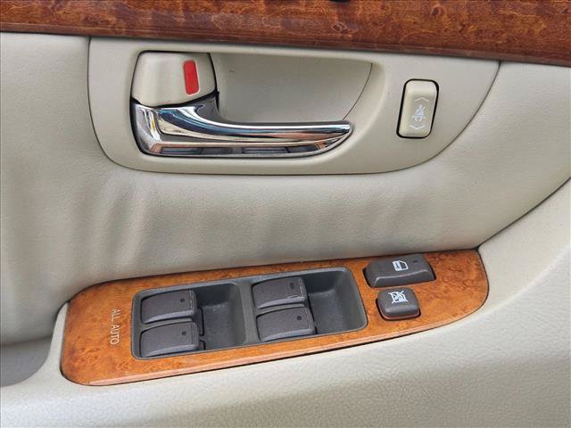 Used 2003 Lexus LS 430 w/ Navigation/Mark Levinson Pkg RWD image 15
