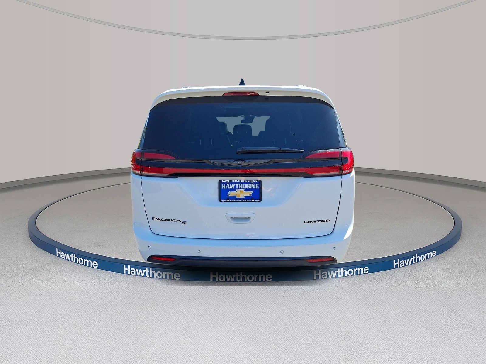 Used 2025 Chrysler Pacifica Limited FWD image 5