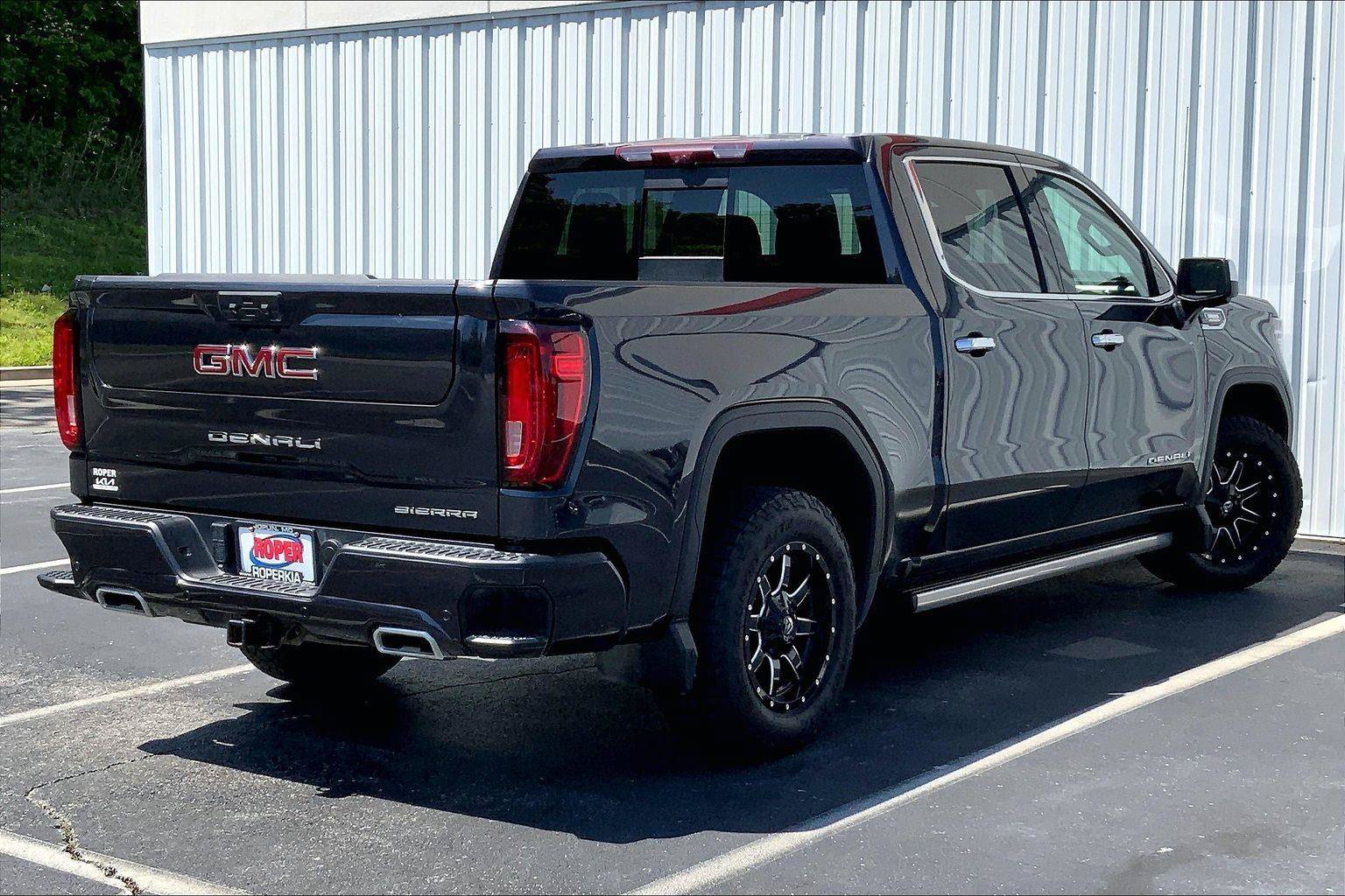 Used 2024 GMC Sierra 1500 Denali AWD/4WD image 11