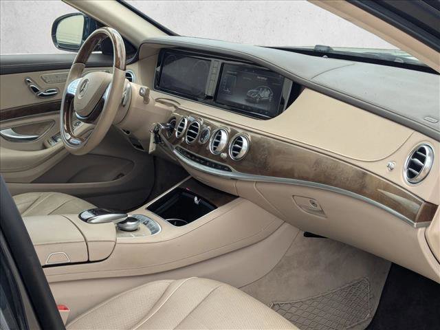 Used 2017 Mercedes-Benz S 550 Sedan image 24