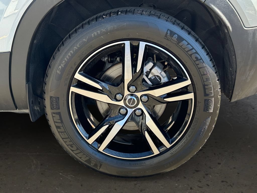 Used 2025 Volvo XC40 B5 Core AWD/4WD image 25