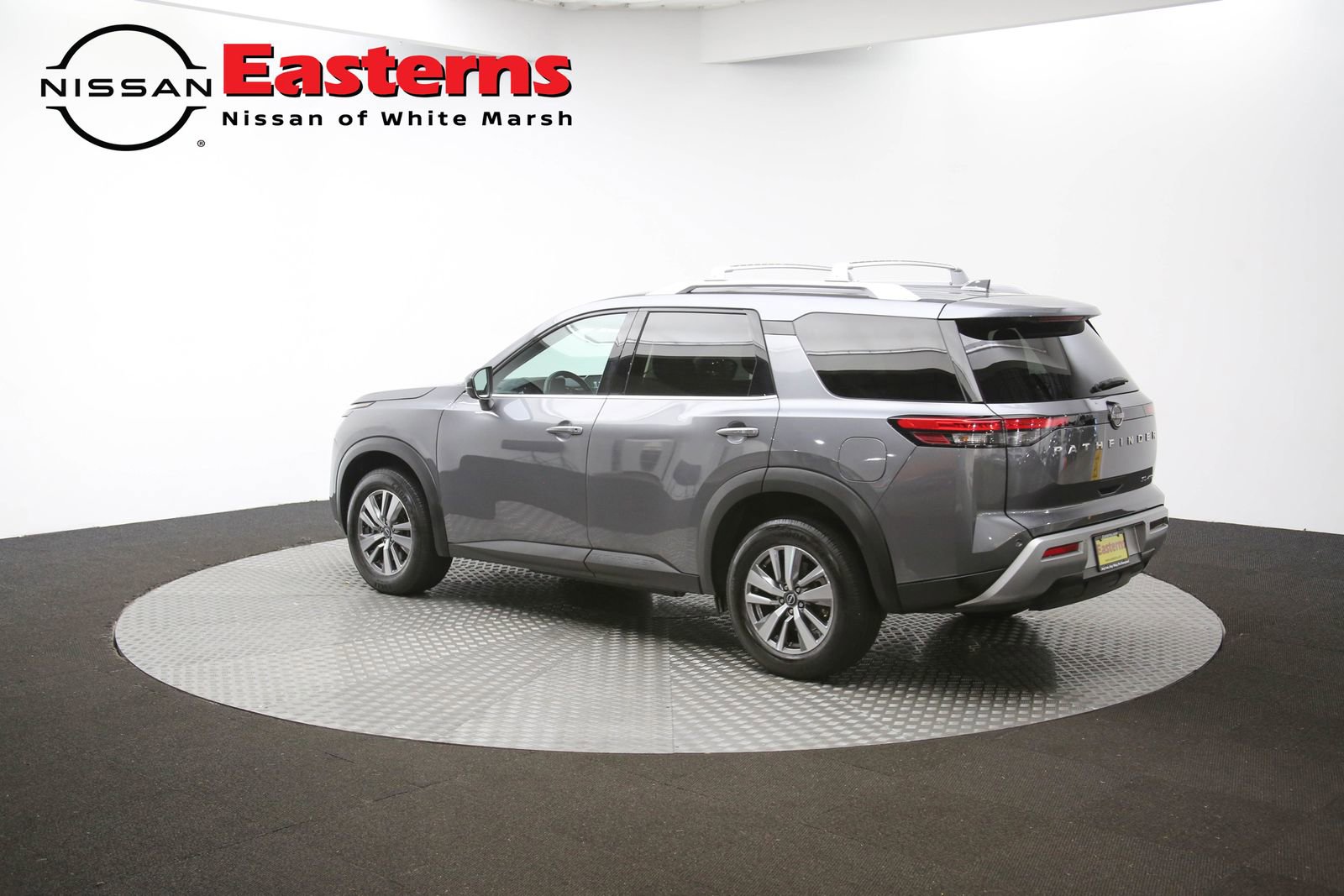 Used 2023 Nissan Pathfinder SL image 62