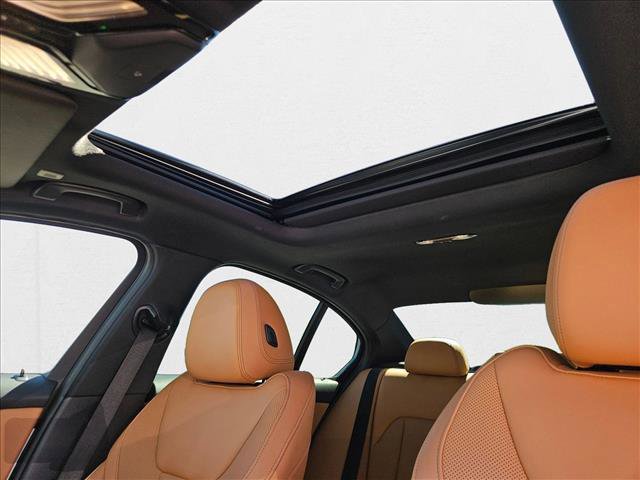 Certified 2023 BMW 330i Sedan w/ Premium Package image 17