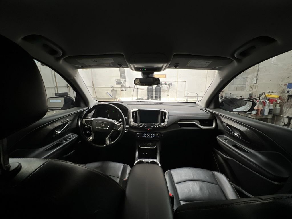 Used 2021 GMC Terrain SLT w/ Elevation Edition image 19