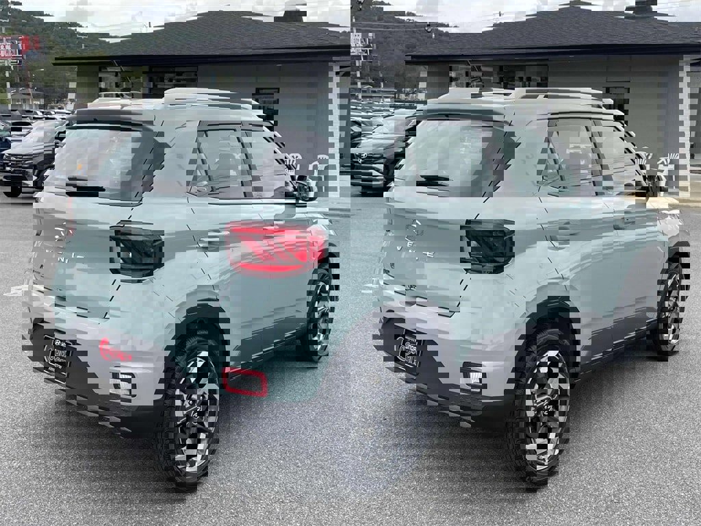 New 2026 Hyundai Venue SEL image 3