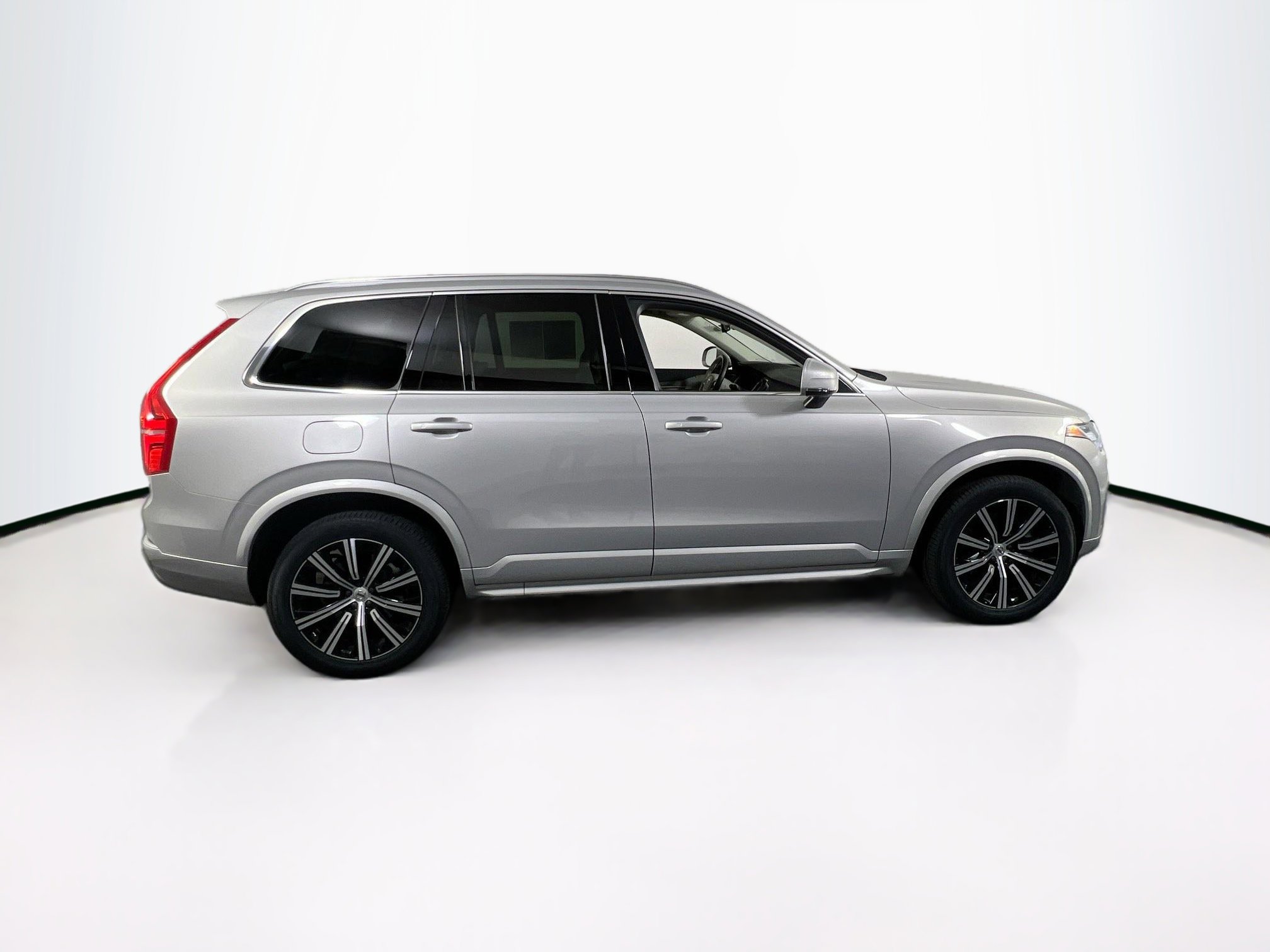 Used 2023 Volvo XC90 B6 Core w/ Protection Package Premier image 4