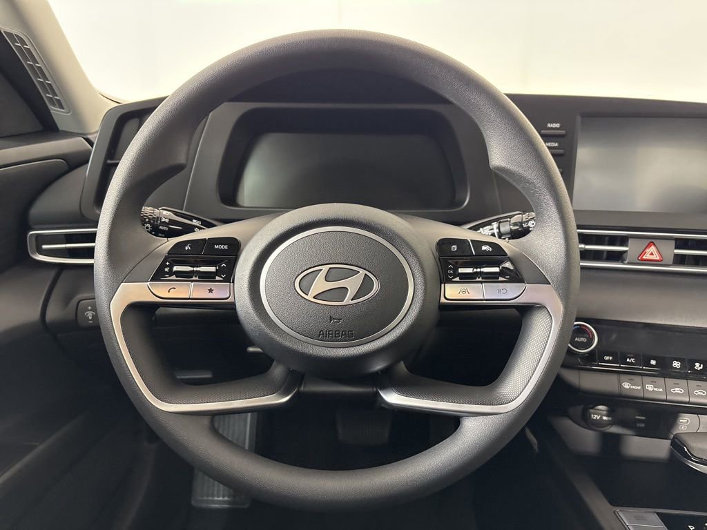 New 2025 Hyundai Elantra Hybrid FWD image 20