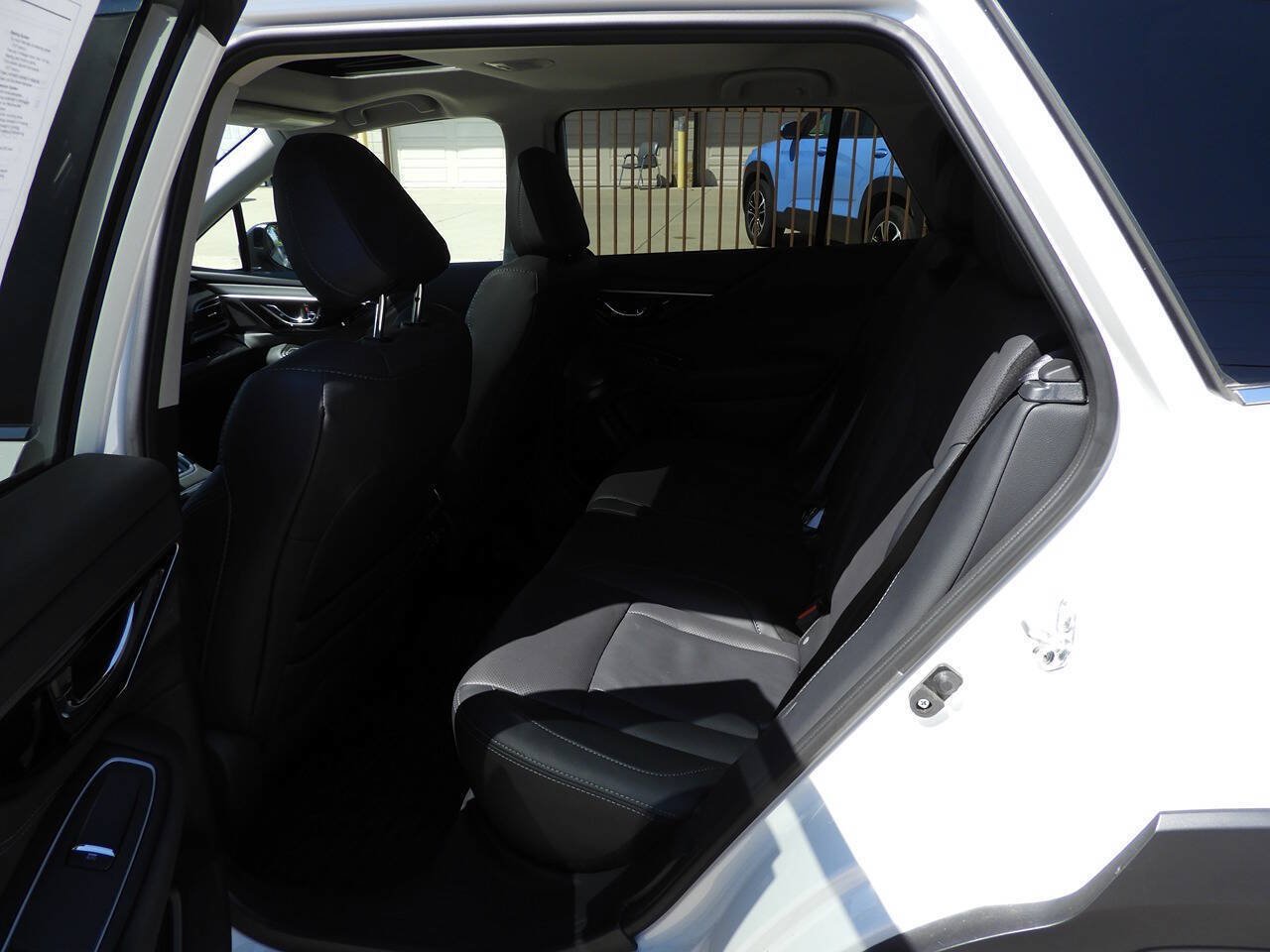 Used 2025 Subaru Outback Limited AWD/4WD image 23