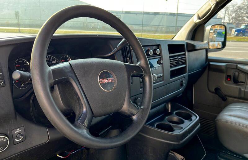 Used 2008 GMC Savana 2500 image 9
