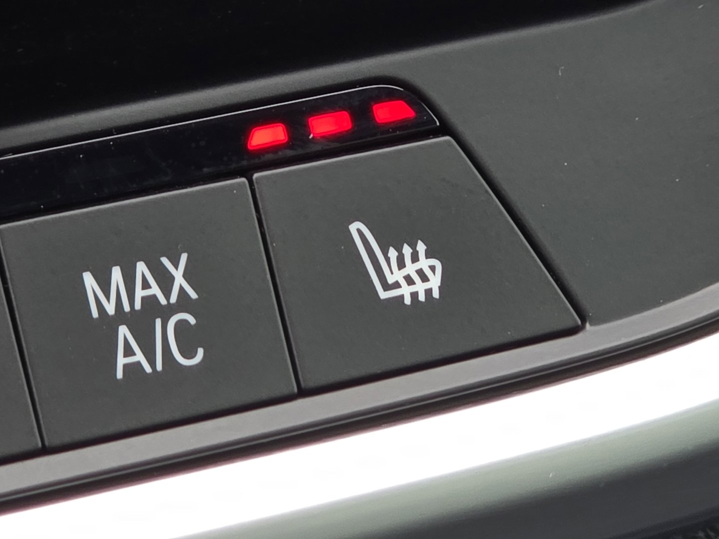 Used 2020 BMW X5 xDrive40i w/ Executive Package image 11