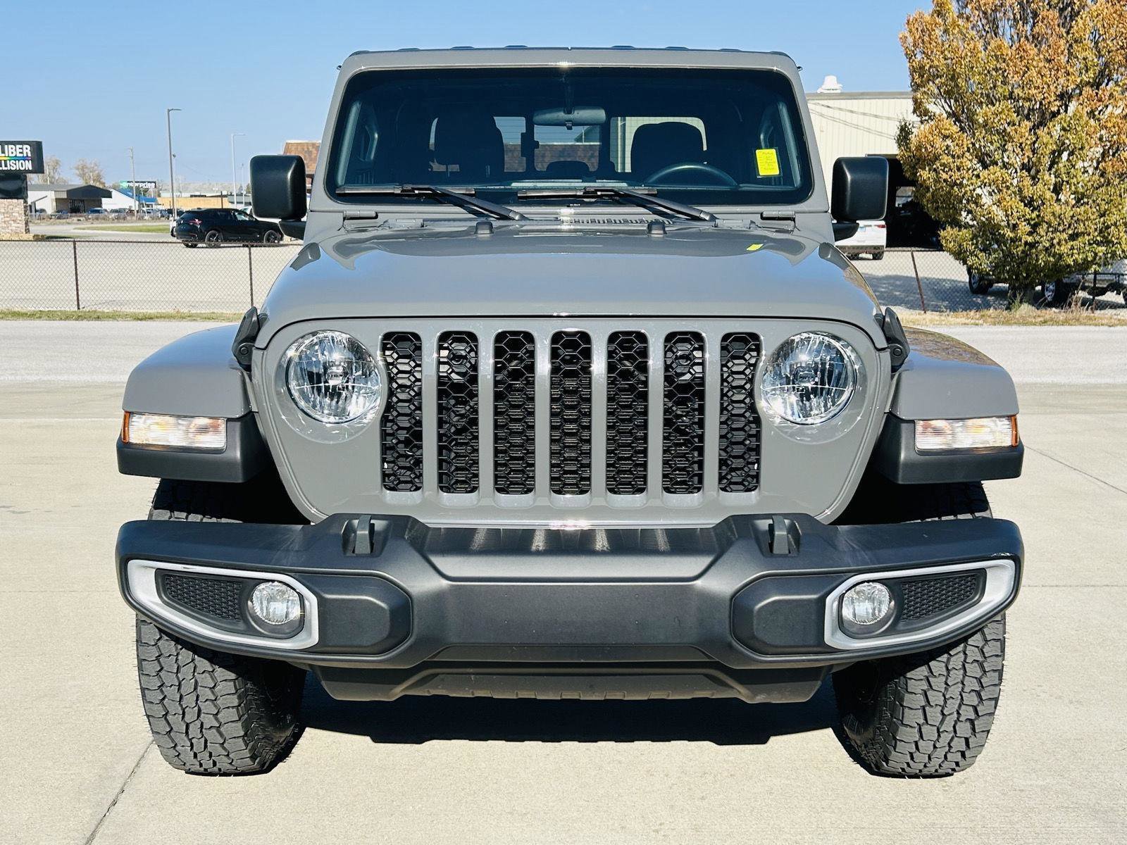 Used 2021 Jeep Gladiator Sport image 30