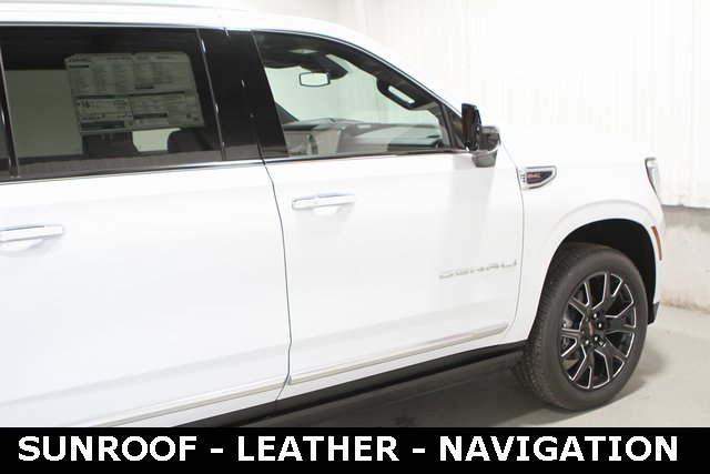 New 2025 GMC Yukon XL Denali w/ Sun & Power Step Package image 36