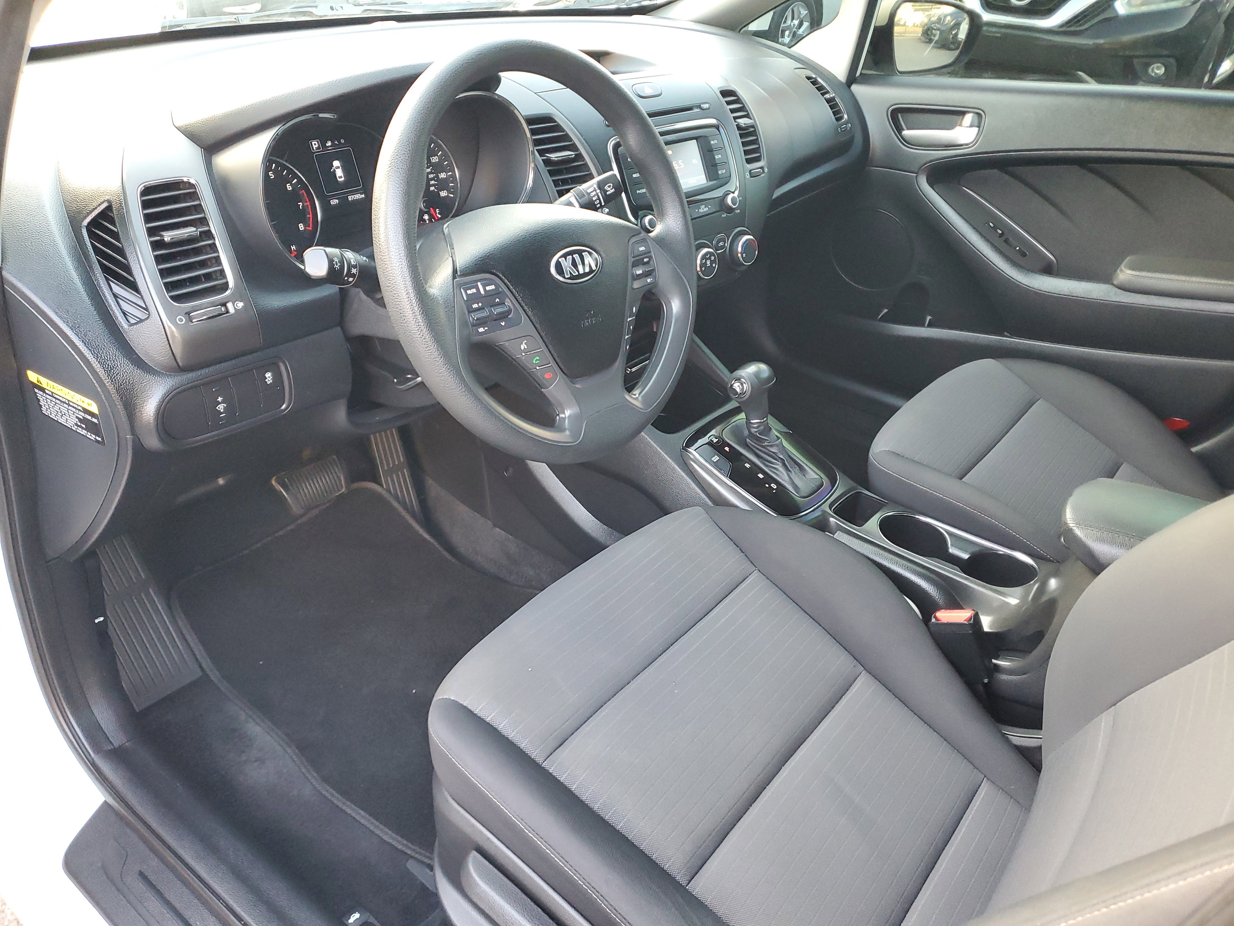 Used 2017 Kia Forte LX w/ LX Popular Package image 18