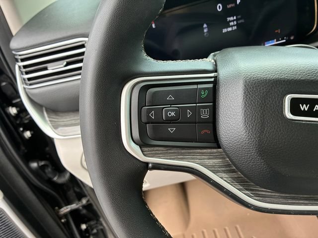 Used 2022 Jeep Wagoneer Series III AWD/4WD image 21