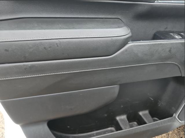 Used 2024 Chevrolet Silverado 2500 LT w/ Convenience Package image 10