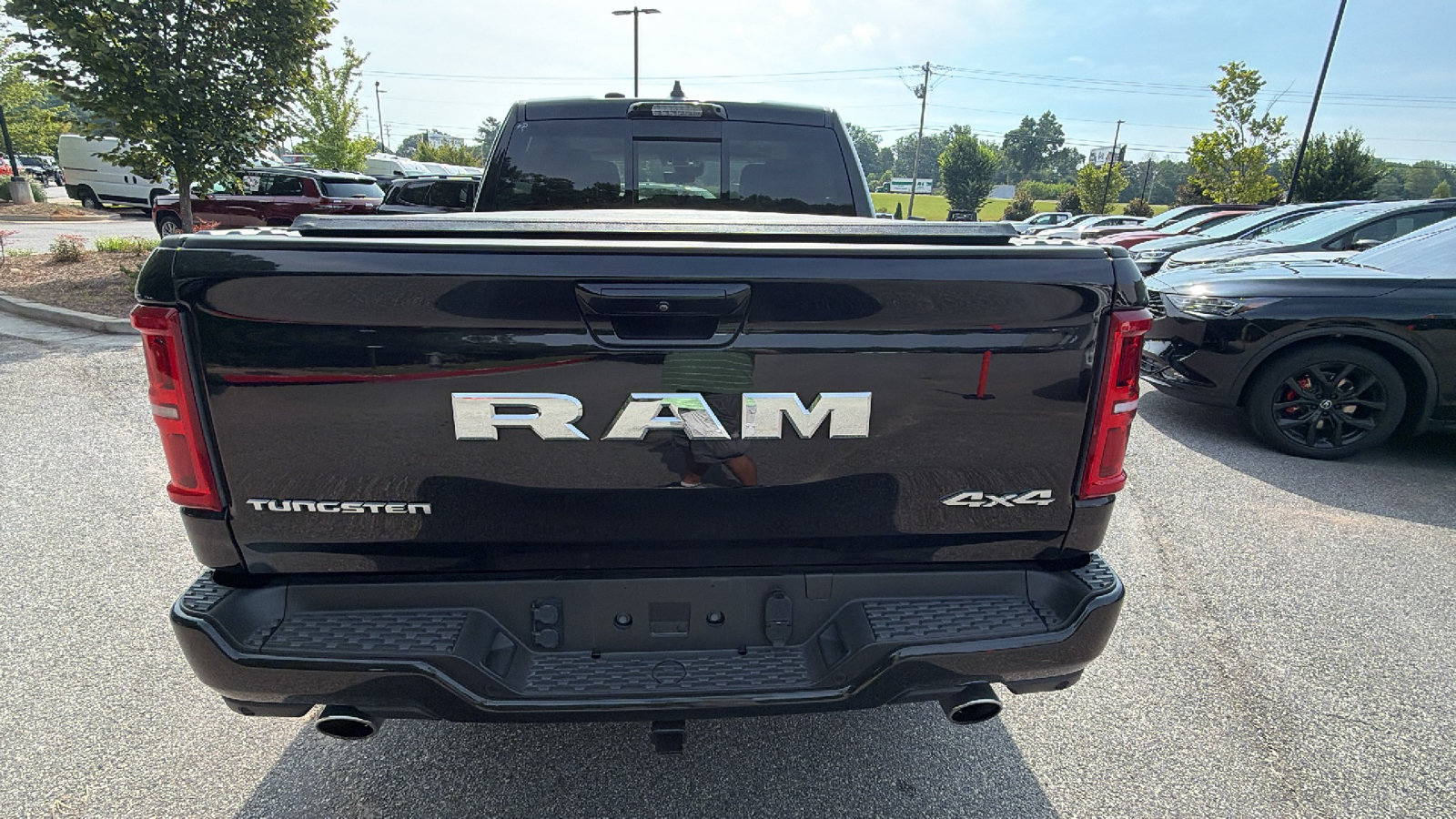 Used 2025 RAM 1500 Tungsten AWD/4WD image 9