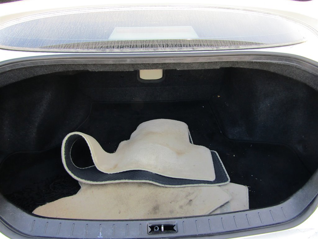 Used 2011 INFINITI G37 Journey w/ Premium Pkg RWD image 6