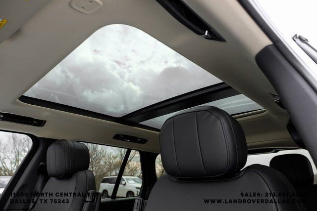 New 2026 Land Rover Range Rover SE image 23