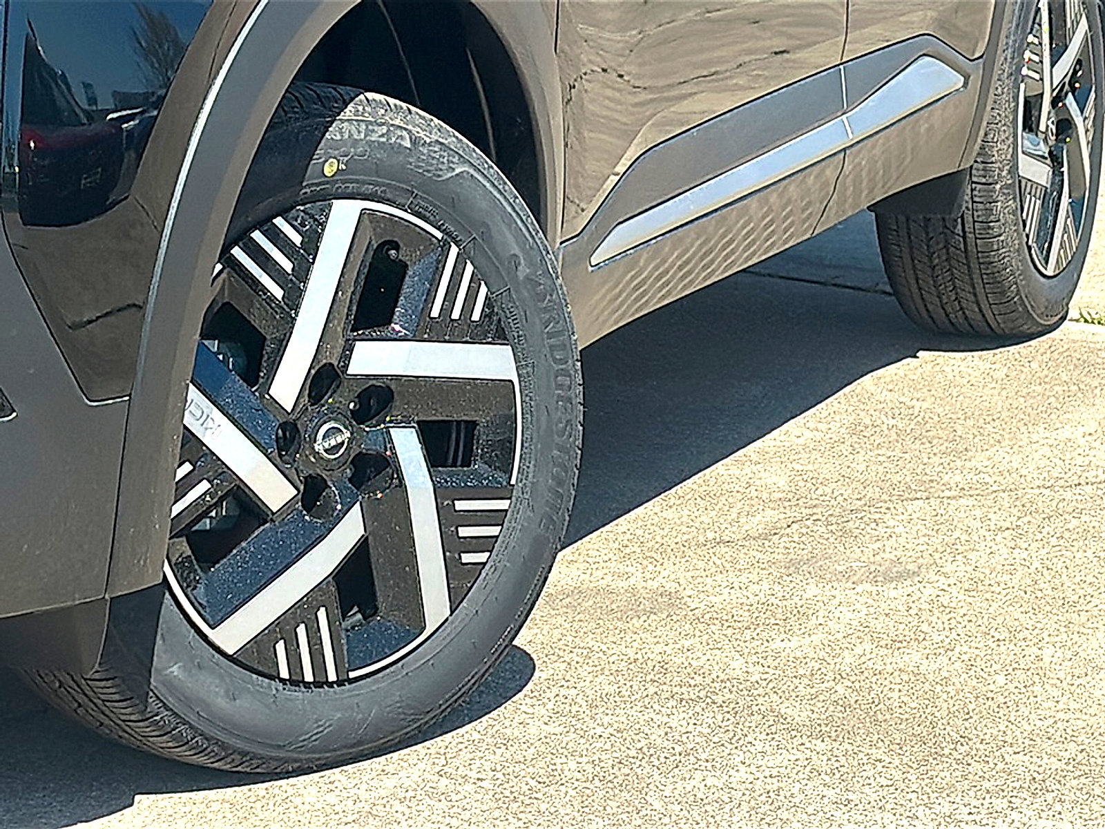 New 2026 Nissan Kicks SV w/ SV Premium Package image 3