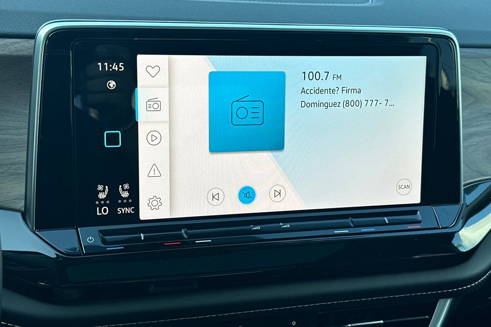 New 2026 Volkswagen Atlas SE image 18