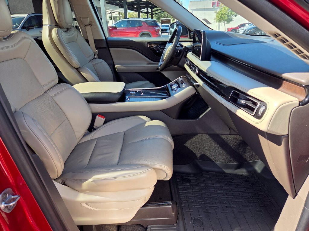 Used 2020 Lincoln Aviator Reserve w/ Equipment Group 201A RWD image 14