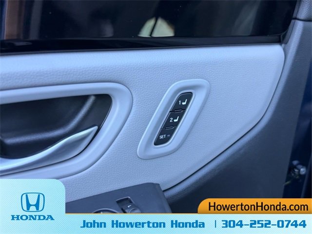 New 2025 Honda Pilot Touring image 9