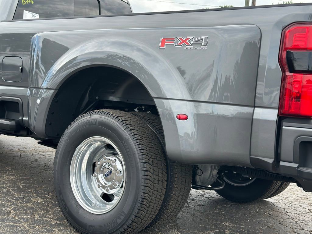 New 2026 Ford F350 Platinum image 31