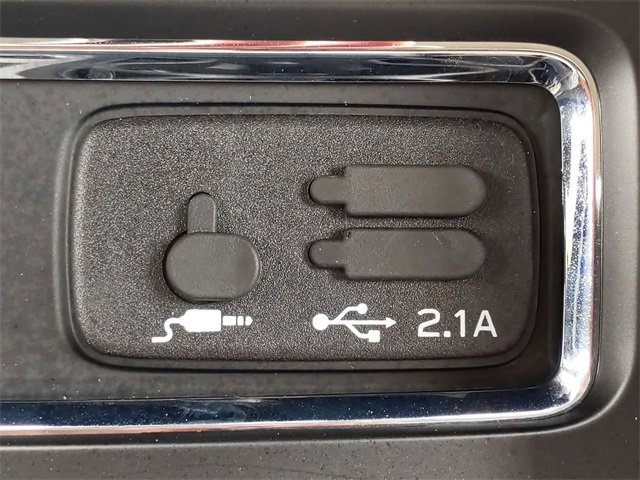 Used 2022 Subaru Ascent Limited w/ Technology Package image 22