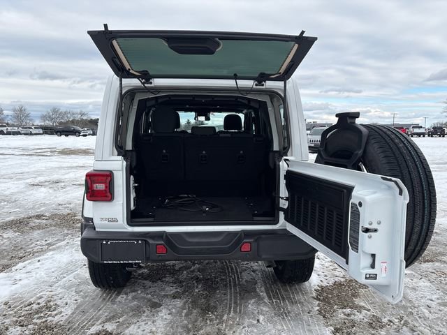 Used 2025 Jeep Wrangler Unlimited Sahara w/ Safety Group image 13