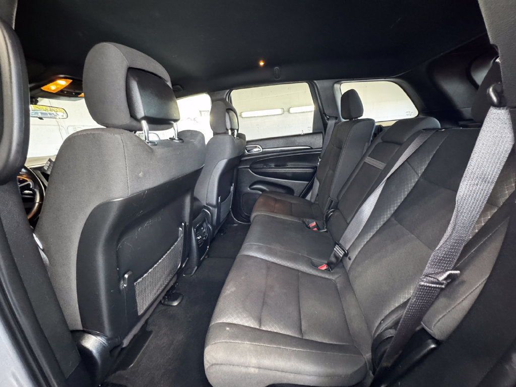 Used 2021 Jeep Grand Cherokee Laredo AWD/4WD image 21