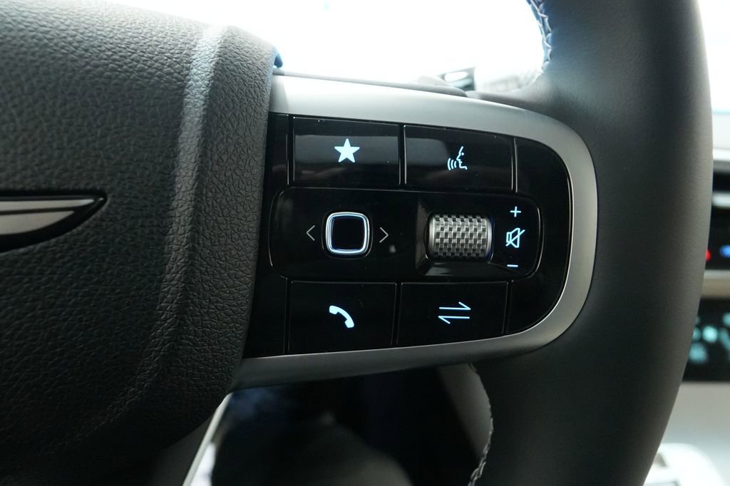 New 2026 Genesis GV70 2.5T Advanced image 40