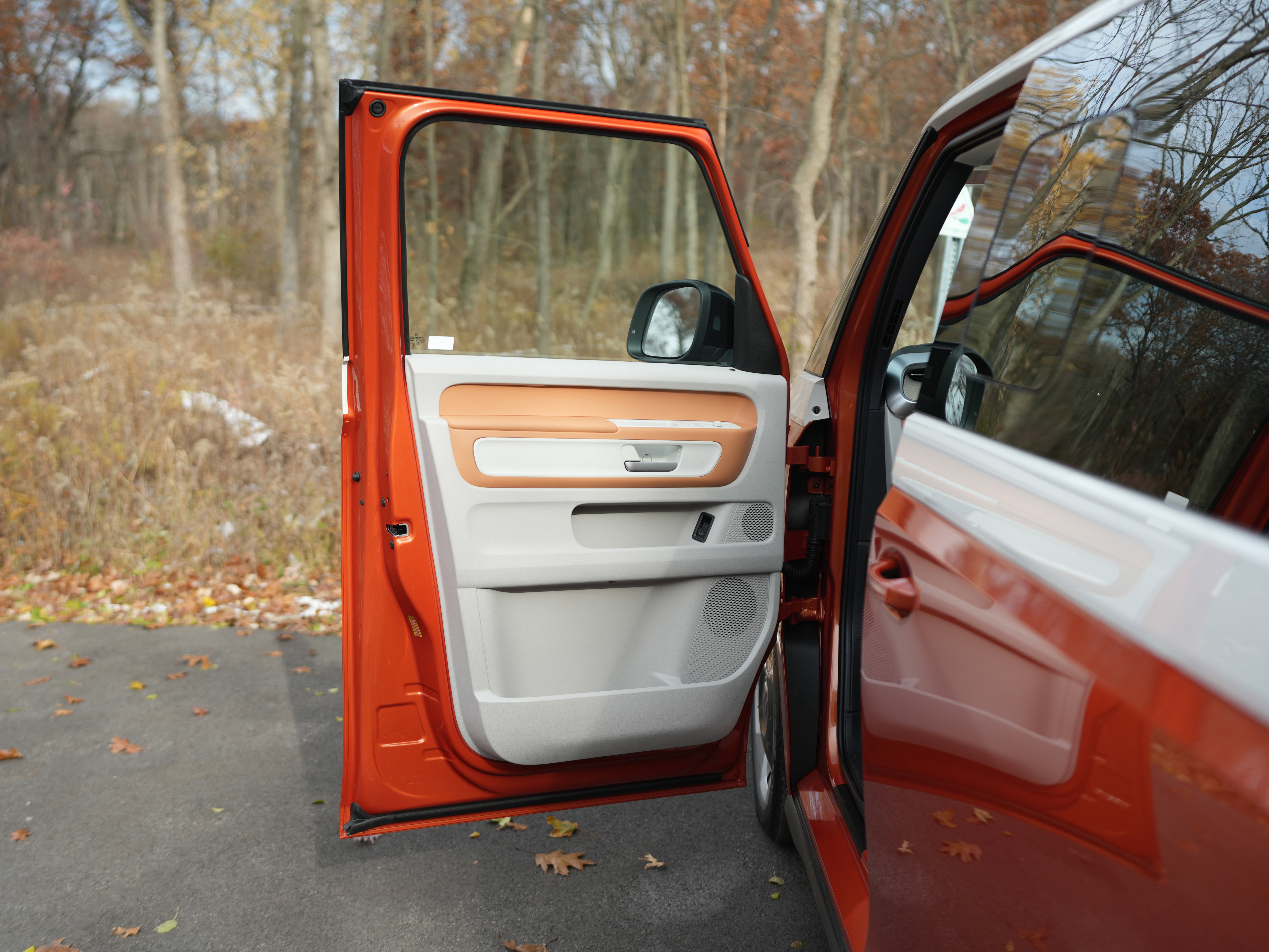 New 2025 Volkswagen ID. Buzz Pro S Plus image 34