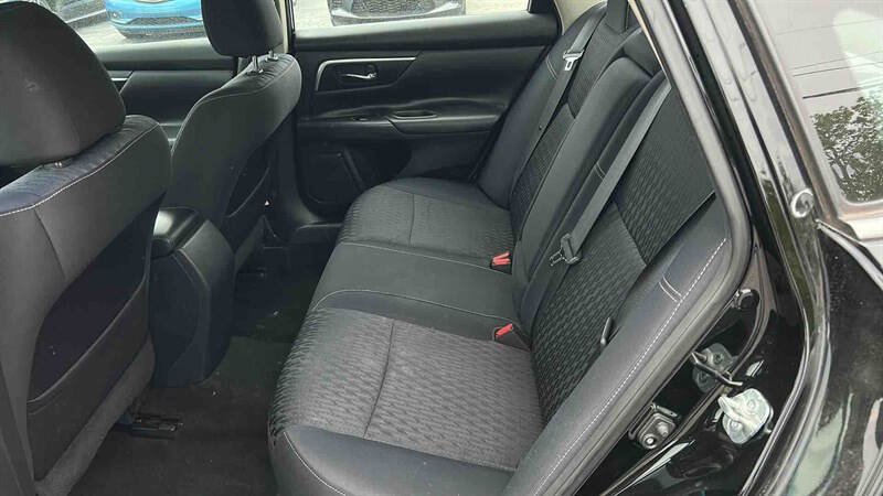 Used 2018 Nissan Altima 2.5 SV FWD image 11
