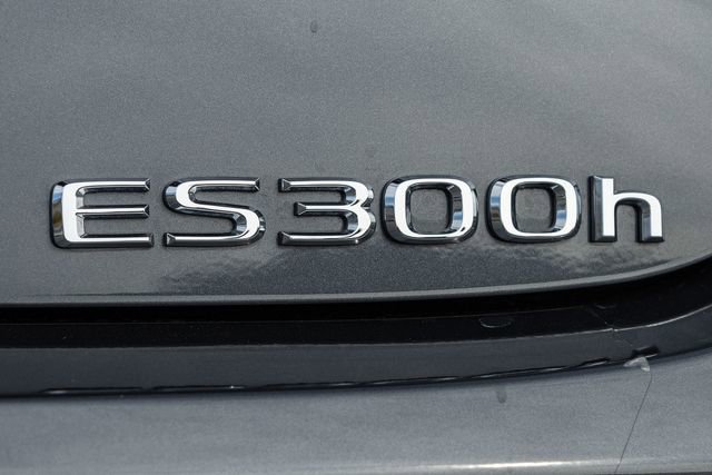 Used 2024 Lexus ES 300h w/ Luxury Package image 5