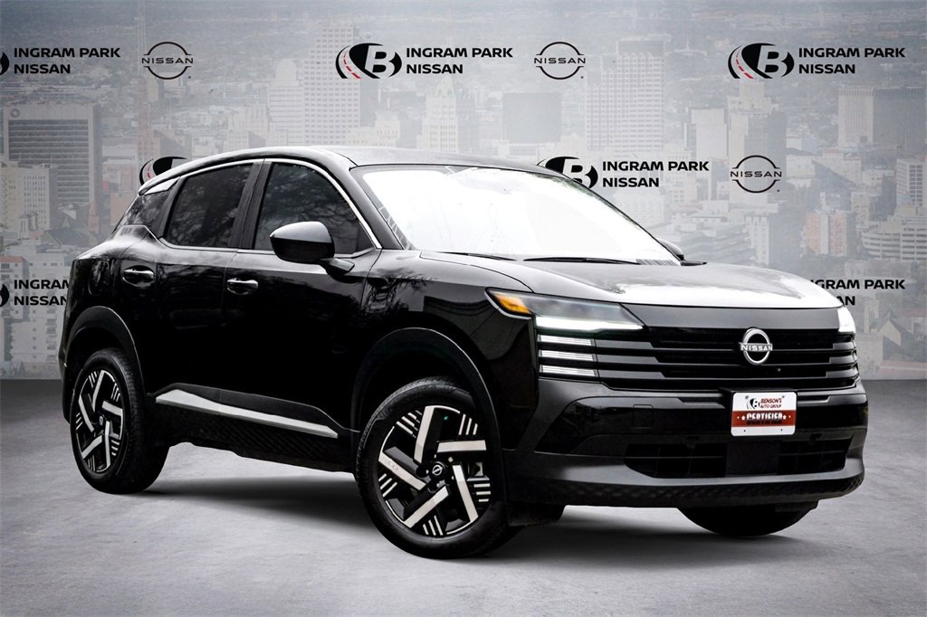 Used 2025 Nissan Kicks SV w/ Interior Electronics Package image 1