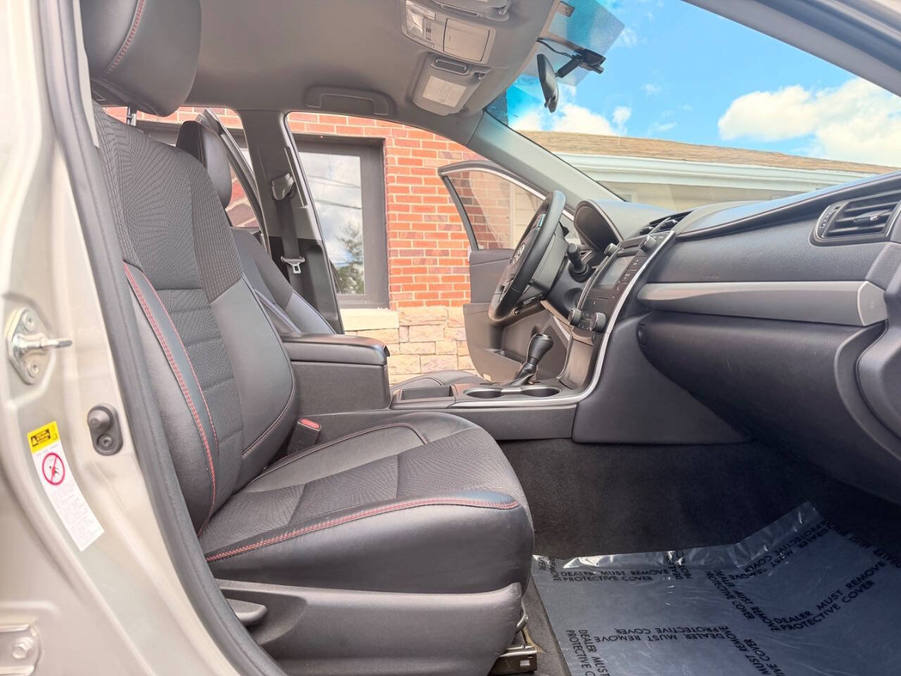 Used 2017 Toyota Camry SE FWD image 20
