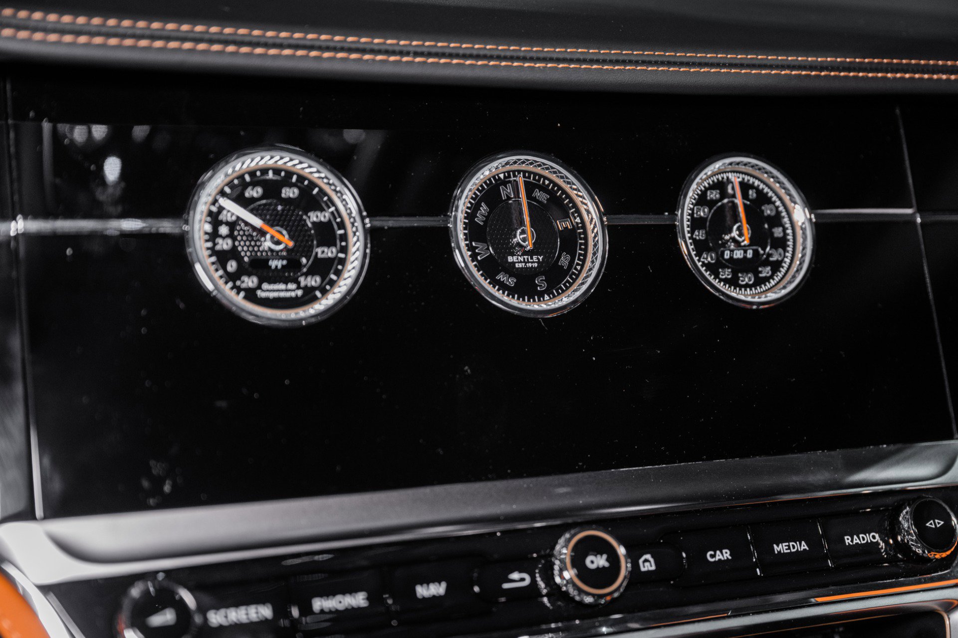 New 2026 Bentley Flying Spur Plug-In Hybrid image 35