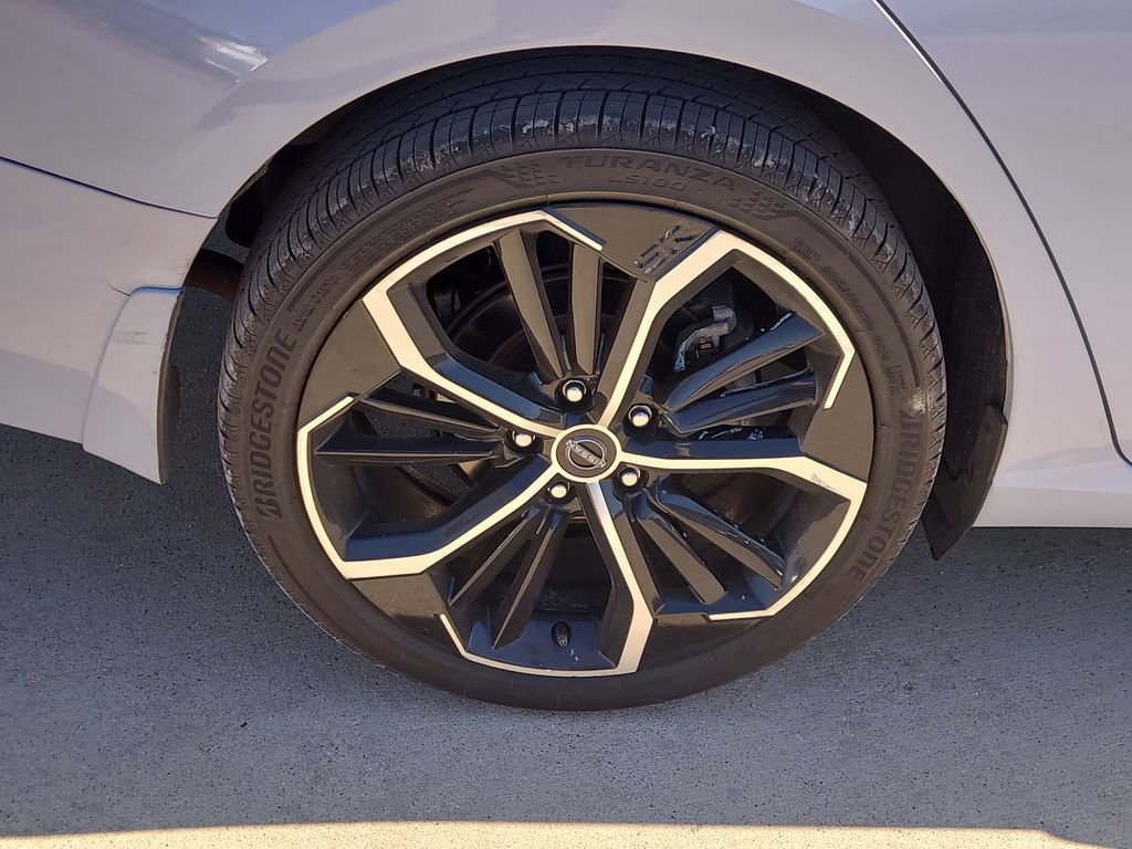 Certified 2023 Nissan Altima 2.5 SR w/ SR Premium Package image 6