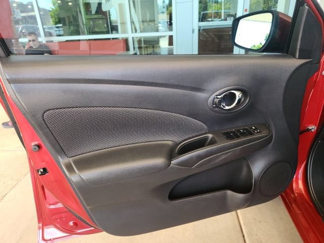 Used 2018 Nissan Versa SV FWD image 13