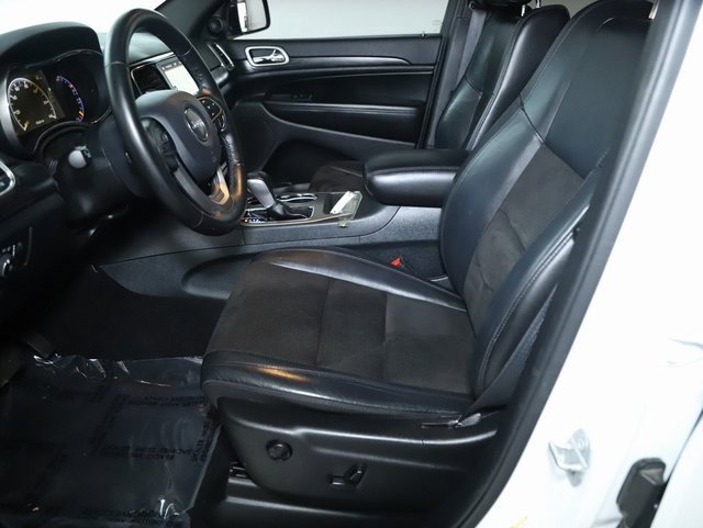 Used 2020 Jeep Grand Cherokee Altitude image 18