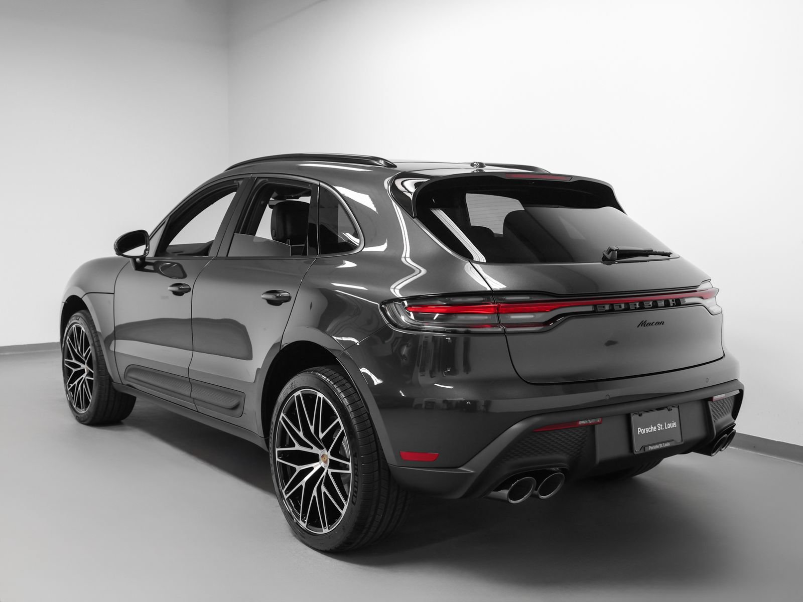 New 2026 Porsche Macan AWD/4WD image 3